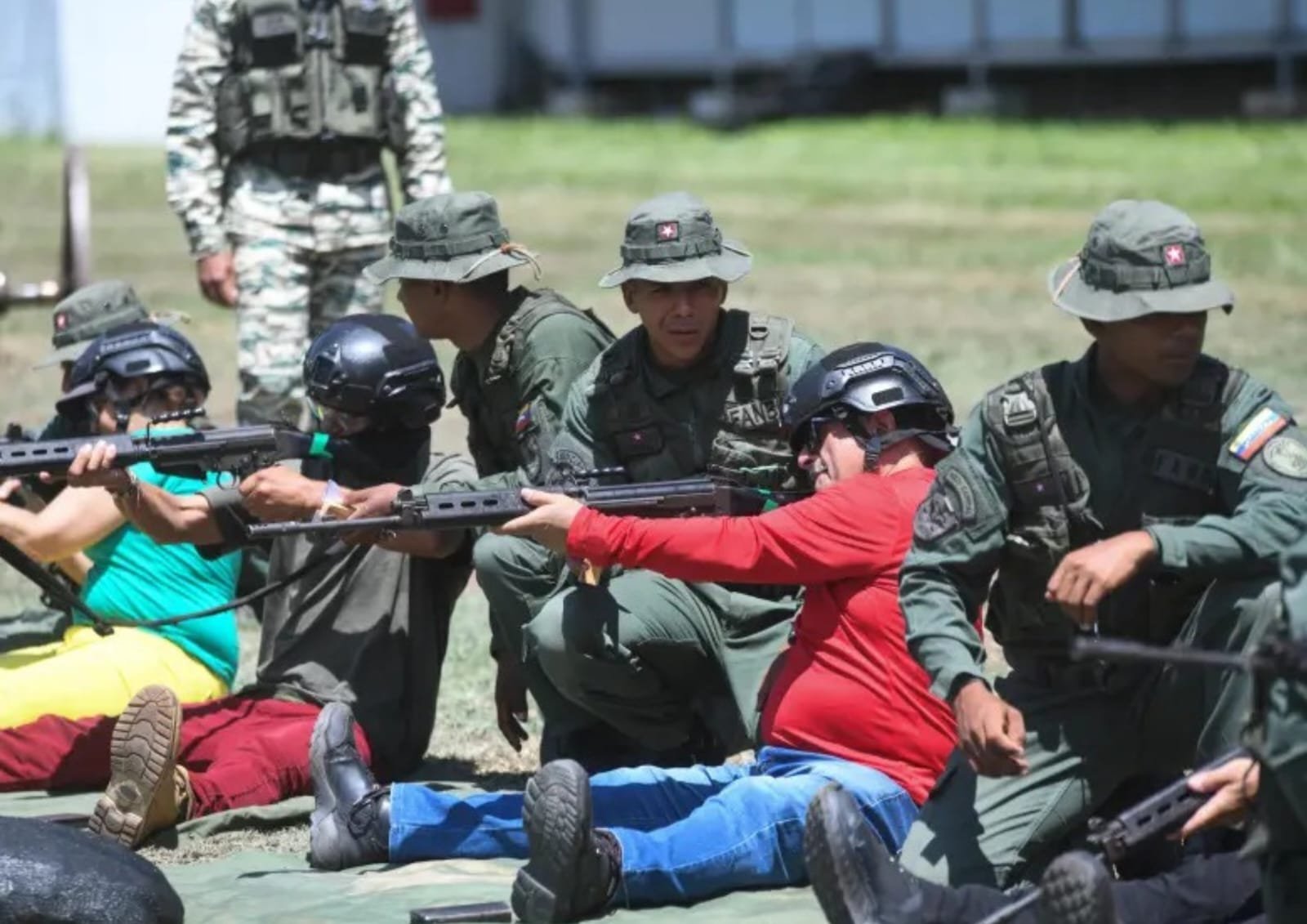 Venezuela entrena a civiles para responder a una posible intervención de EE.UU
