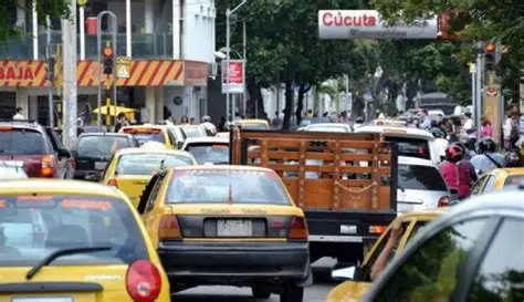 Momentos de pánico para madre e hija tras ser perseguidas por un hombre armado de ira en Cúcuta