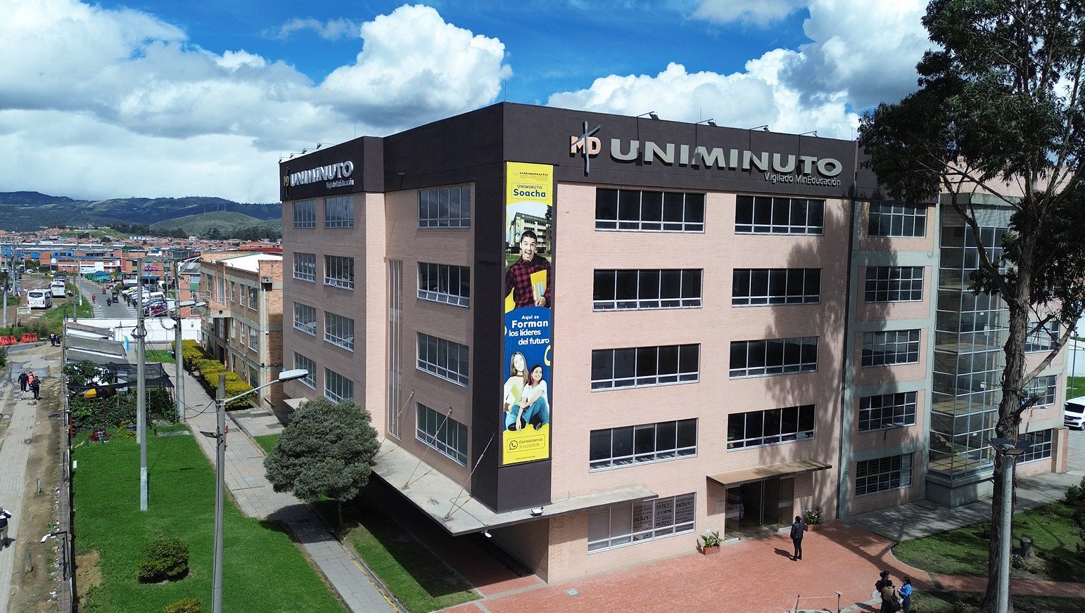 🎓 Soacha se prepara para un histórico lanzamiento académico: UNIMINUTO traerá Derecho al municipio