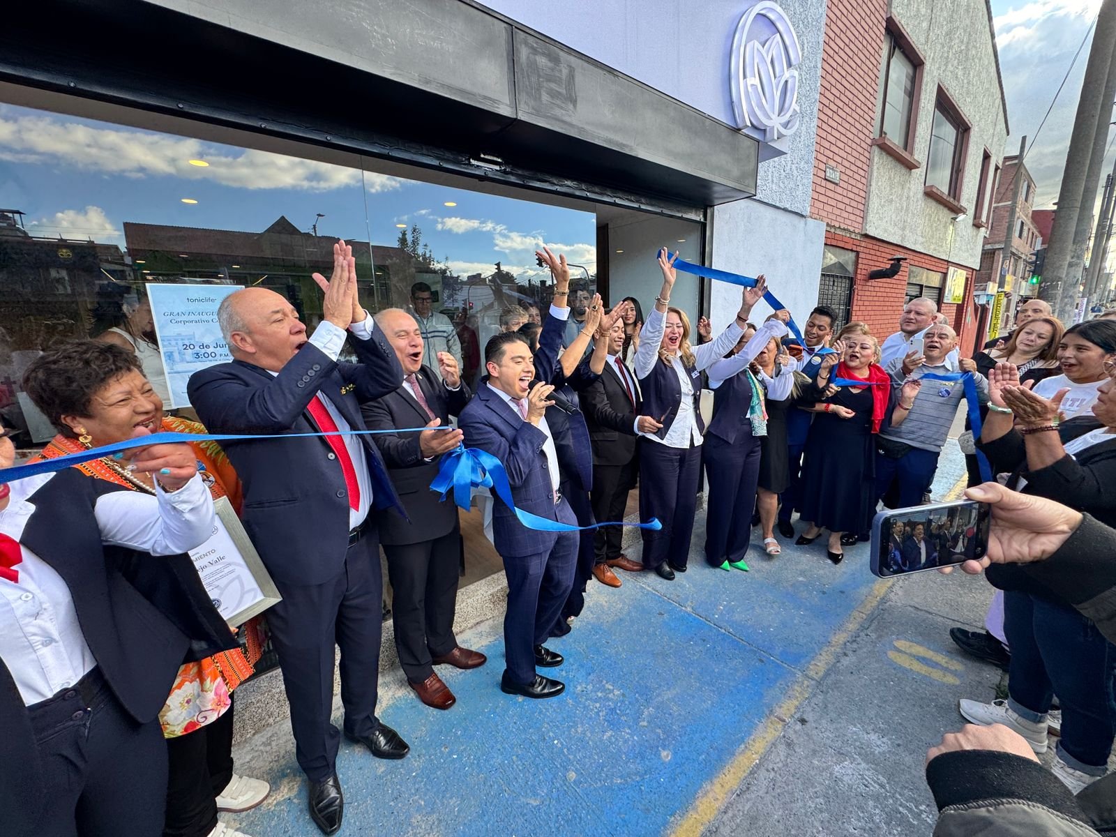Estuvimos en la inauguración de Tonic Life, la marca que abre su primera tienda en Colombia