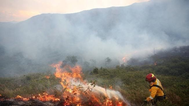El humo que no deja ver las montañas: Bogotá y Soacha, bajo el fuego de El Niño