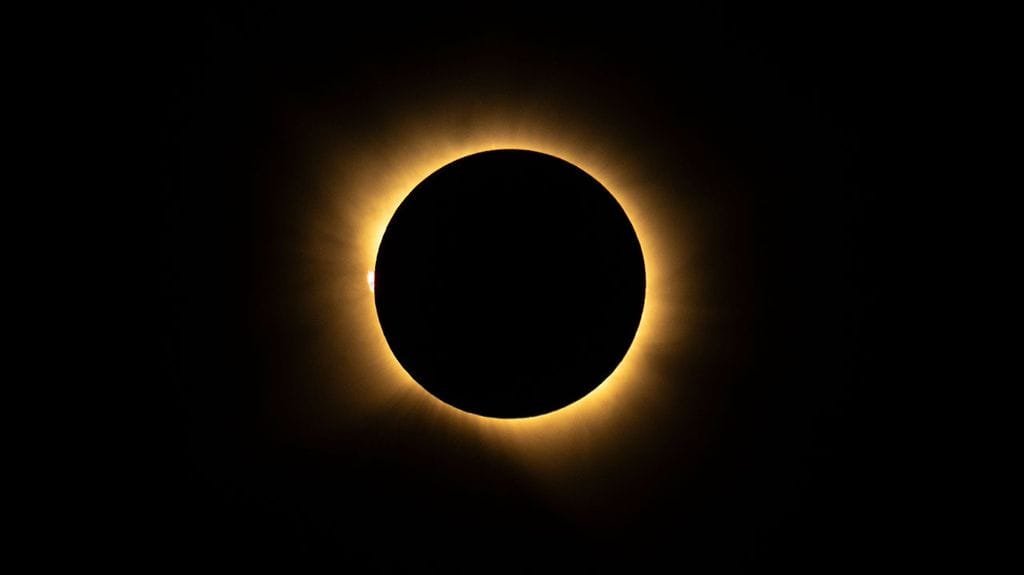 La noche en que la Luna se apagó: qué dejó el eclipse que sorprendió a Colombia